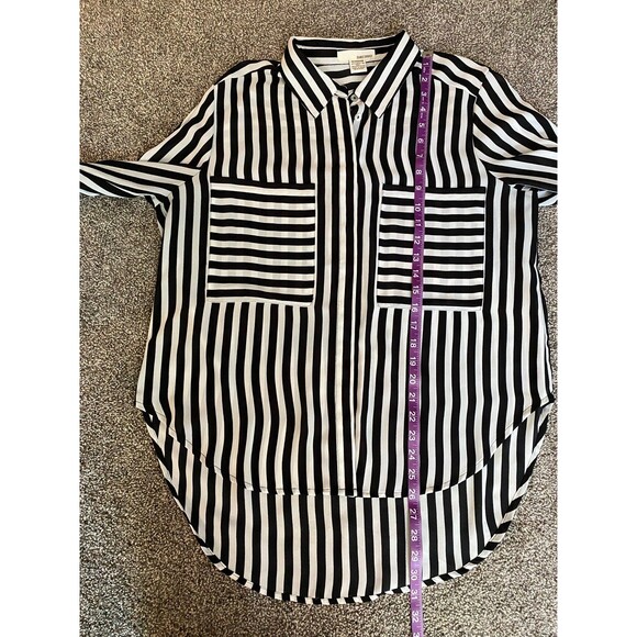 Sans Souci Black & White Vertical Stripe Blouse - Size M - Picture 7 of 7